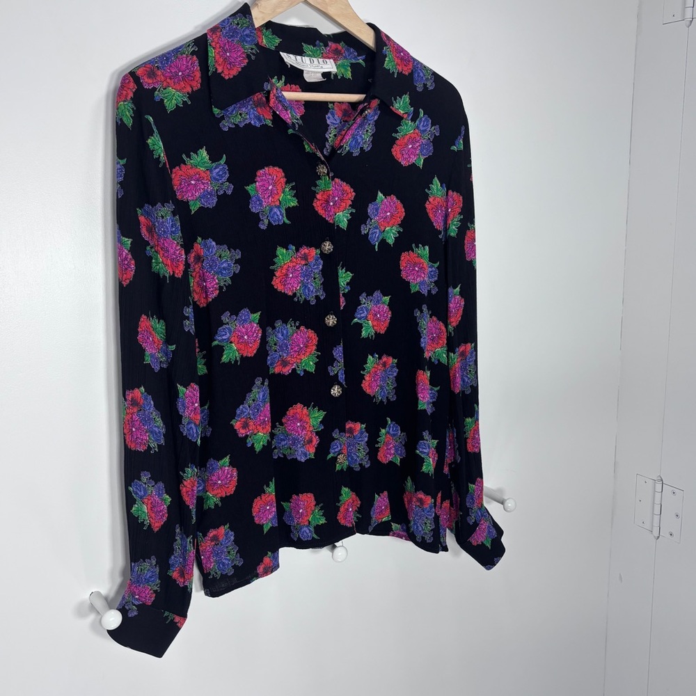 Michelle Stuart Black Floral Button Down Shirt